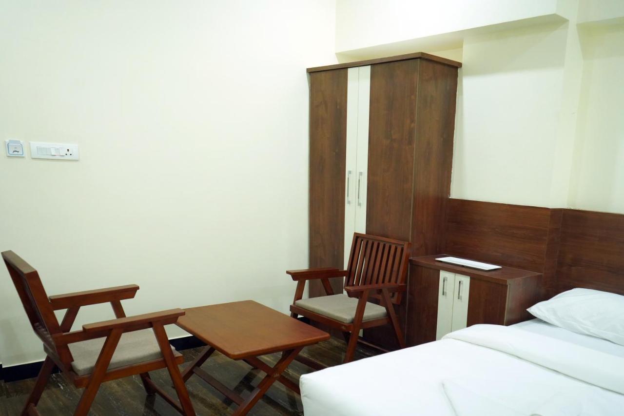 קוימבטור Hotel Nivetha Inn מראה חיצוני תמונה